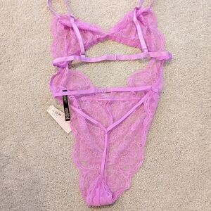 Lavender Lace Women's Intimate Set